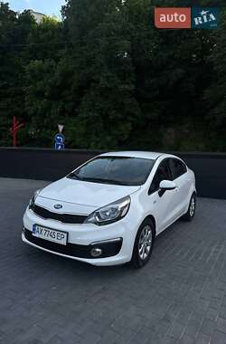 Седан Kia Rio 2016 в Киеве