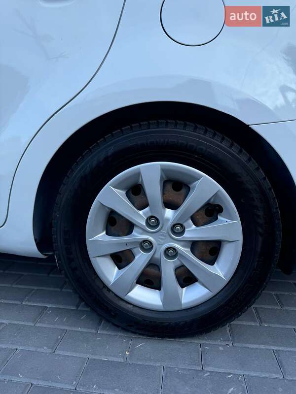 Седан Kia Rio 2016 в Києві