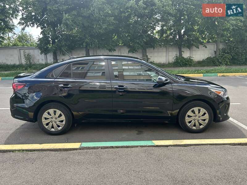 Седан Kia Rio 2020 в Киеве