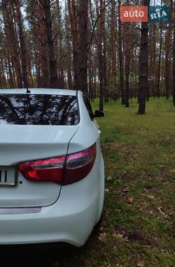 Седан Kia Rio 2013 в 