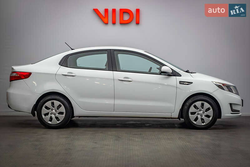 Седан Kia Rio 2012 в Киеве