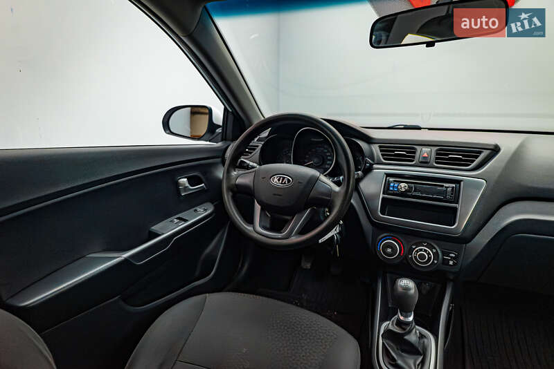 Седан Kia Rio 2012 в Киеве