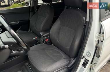 Седан Kia Rio 2013 в 