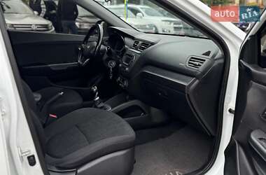 Седан Kia Rio 2013 в 