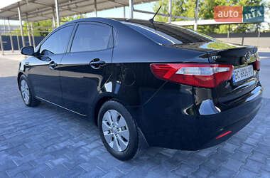 Седан Kia Rio 2012 в 