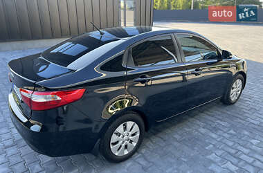 Седан Kia Rio 2012 в 