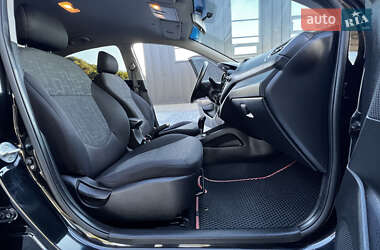 Седан Kia Rio 2012 в 