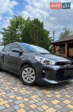 Хетчбек Kia Rio 2017 в Дніпрі