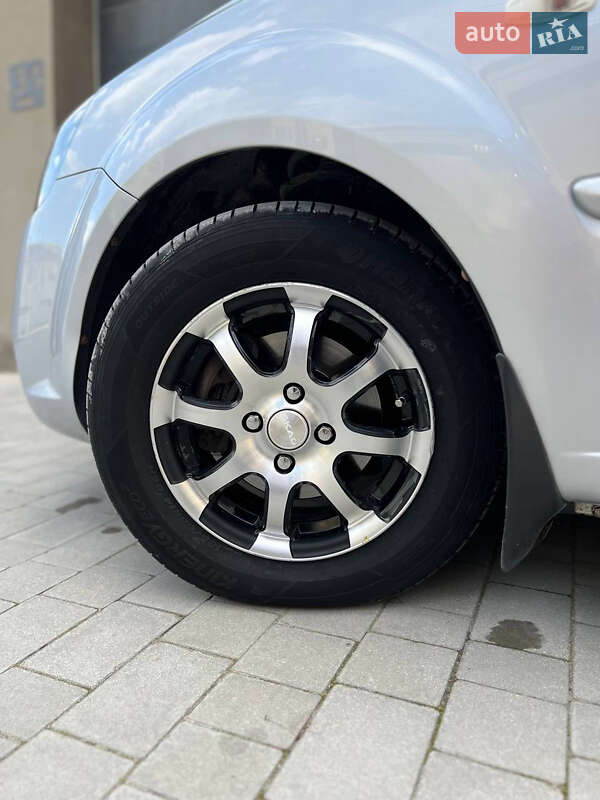 Седан Kia Rio 2010 в Каменец-Подольском