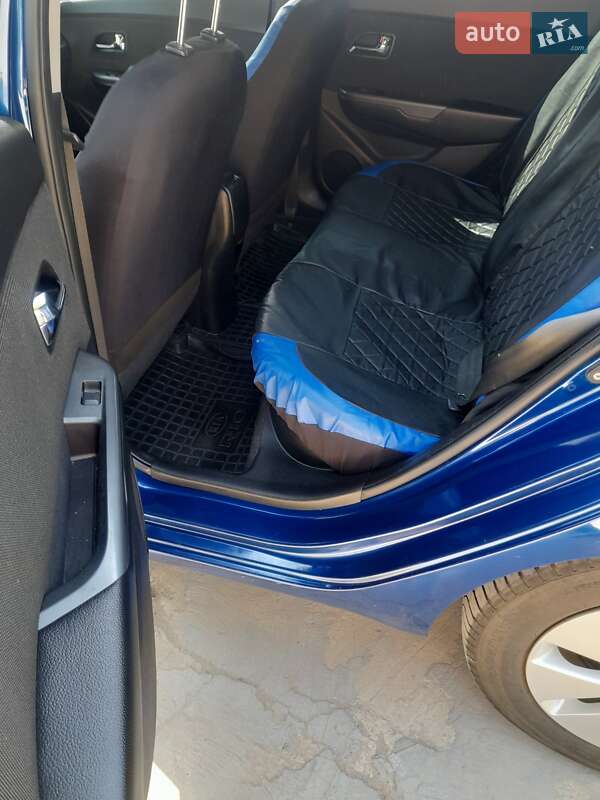 Седан Kia Rio 2012 в Миколаєві