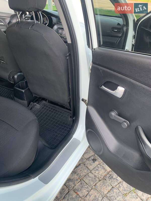 Седан Kia Rio 2012 в Хмельницком
