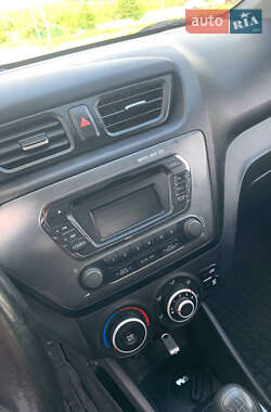 Седан Kia Rio 2012 в 