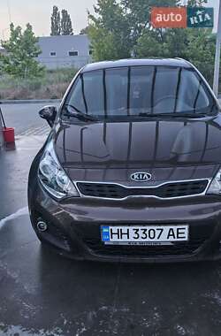 Хэтчбек Kia Rio 2012 в 