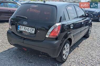 Хэтчбек Kia Rio 2009 в 