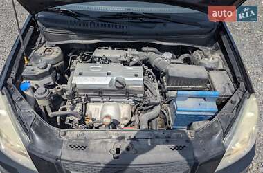 Хэтчбек Kia Rio 2009 в 