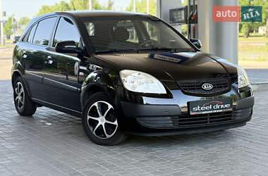 Хэтчбек Kia Rio 2008 в 
