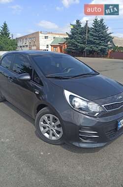 Хэтчбек Kia Rio 2016 в 