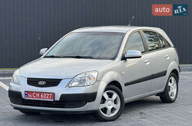 Хэтчбек Kia Rio 2006 в 