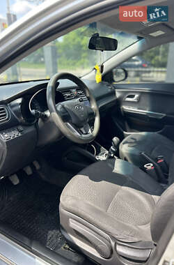 Седан Kia Rio 2011 в 