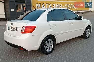 Седан Kia Rio 2011 в 
