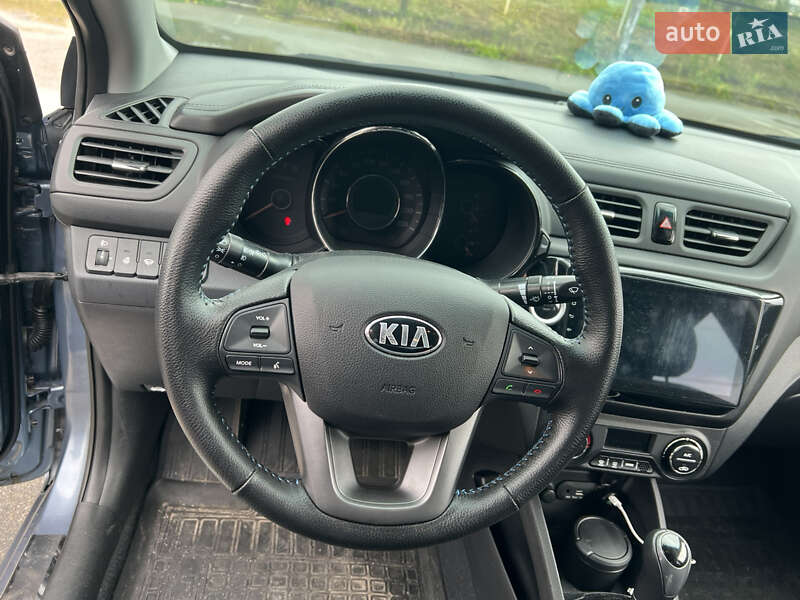 Седан Kia Rio 2013 в Киеве