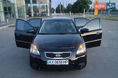 Седан Kia Rio 2011 в Киеве