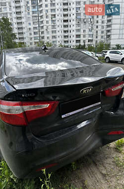 Седан Kia Rio 2013 в 