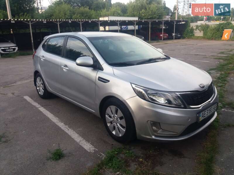 Хэтчбек Kia Rio 2013 в Днепре