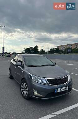 Седан Kia Rio 2013 в Полтаві