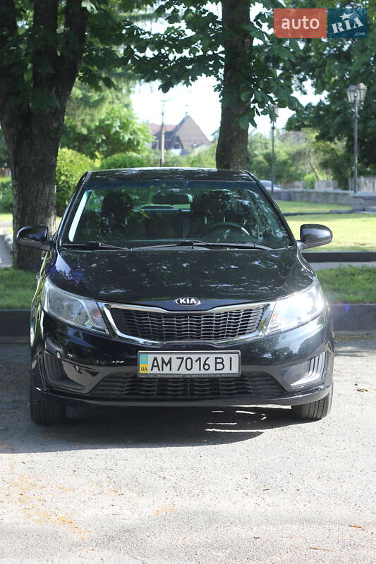 Седан Kia Rio 2013 в Коростишеві