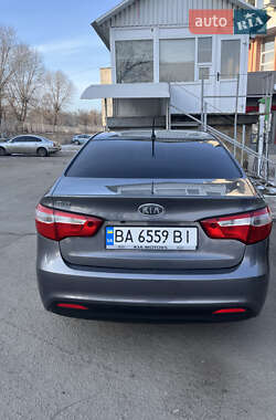Седан Kia Rio 2012 в 