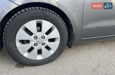 Седан Kia Rio 2012 в 
