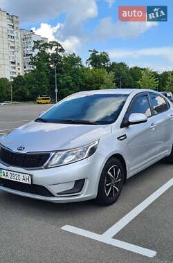 Седан Kia Rio 2013 в Киеве