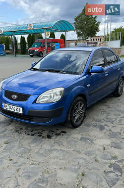 Седан Kia Rio 2008 в Березному