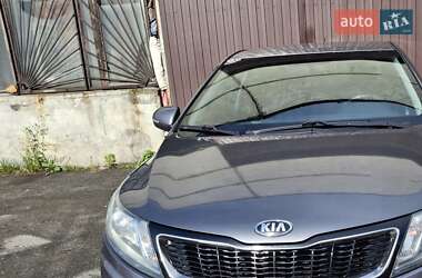 Седан Kia Rio 2013 в Киеве