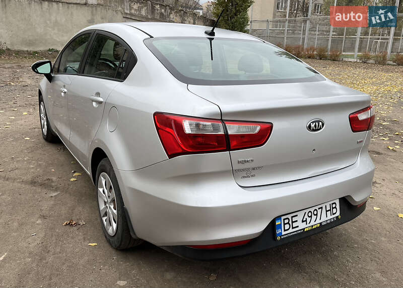 Седан Kia Rio 2015 в Любаре