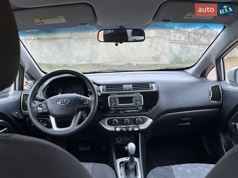 Седан Kia Rio 2015 в Любаре