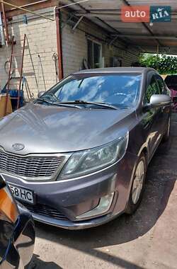 Седан Kia Rio 2013 в Славянске