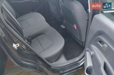 Хэтчбек Kia Rio 2012 в 