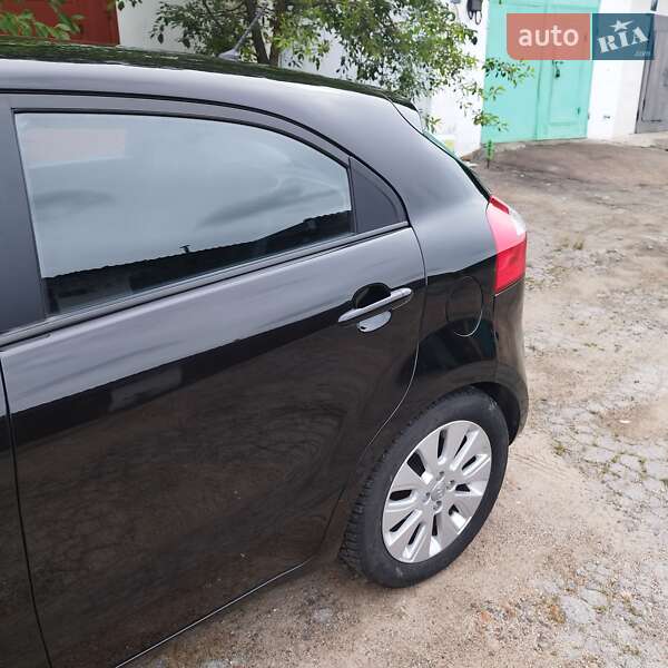 Хэтчбек Kia Rio 2012 в Житомире