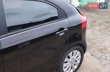 Хэтчбек Kia Rio 2012 в 