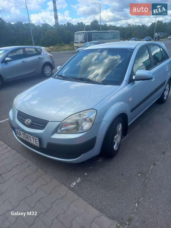 Хетчбек Kia Rio 2008 в Києві
