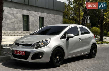 Хэтчбек Kia Rio 2014 в Ровно