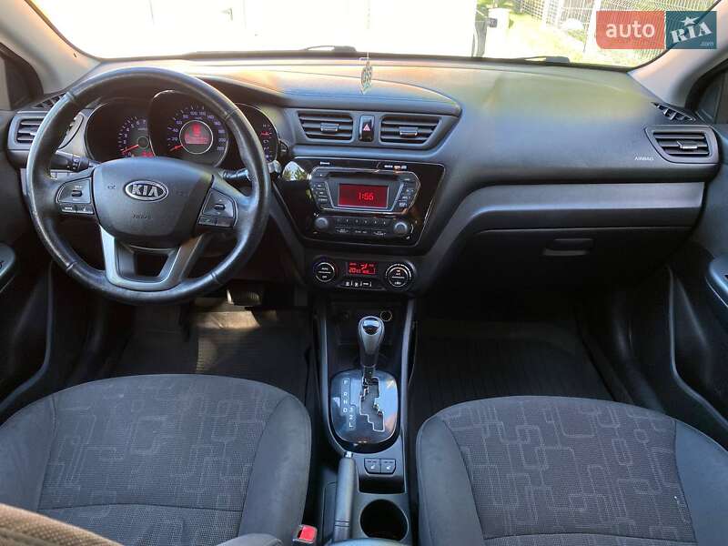 Седан Kia Rio 2013 в Днепре