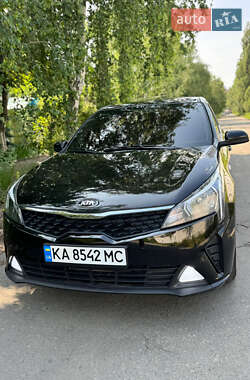 Седан Kia Rio 2021 в Киеве