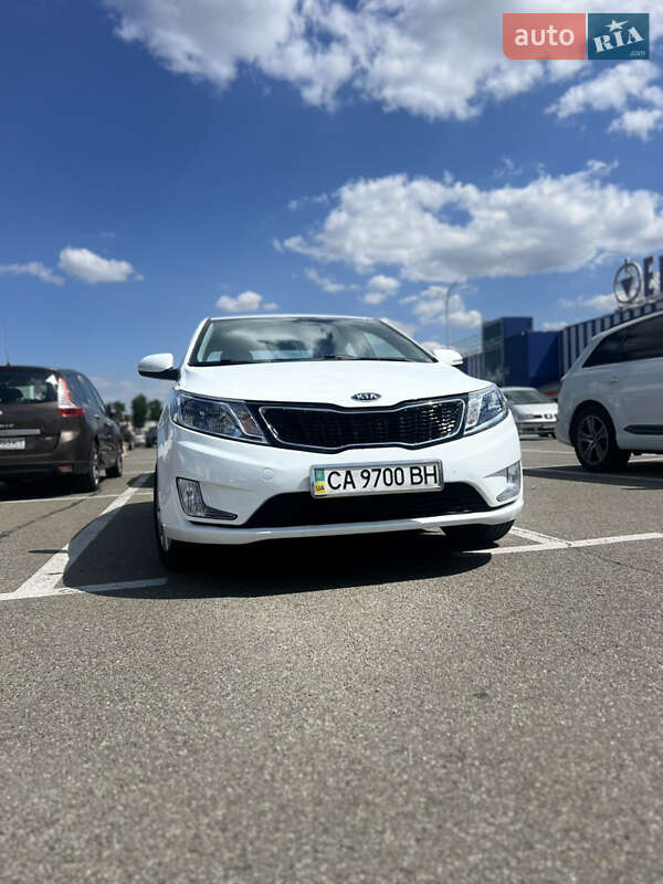 Седан Kia Rio 2012 в Киеве