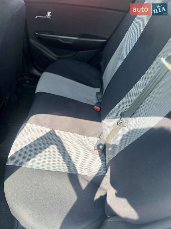 Седан Kia Rio 2012 в Киеве