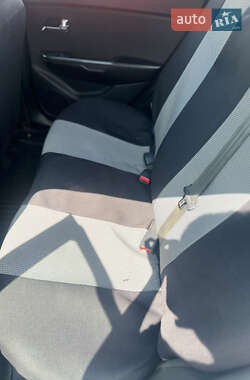 Седан Kia Rio 2012 в 