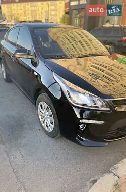 Седан Kia Rio 2019 в Киеве