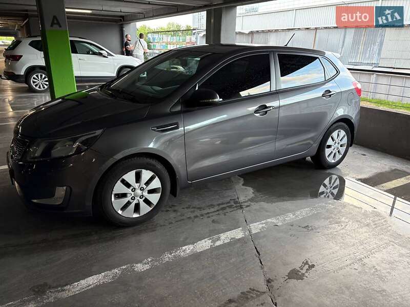 Хэтчбек Kia Rio 2012 в Львове